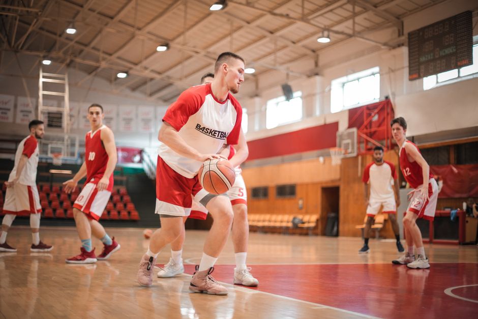 Pivot Dengeyi Geliştiren 10 Dakikalık Ev Drilleri Basketbolda